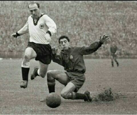 Bernhard Klodt West Germany 2 Spain 0 in March 1958 in Frankfurt Bernhard Klodt