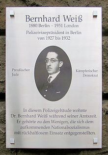 Bernhard Weiß (police executive) httpsuploadwikimediaorgwikipediacommonsthu