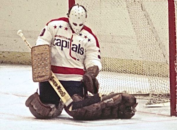 Bernie Wolfe (ice hockey) Bernie Wolfe with the Washington Capitals Hockey Pinterest
