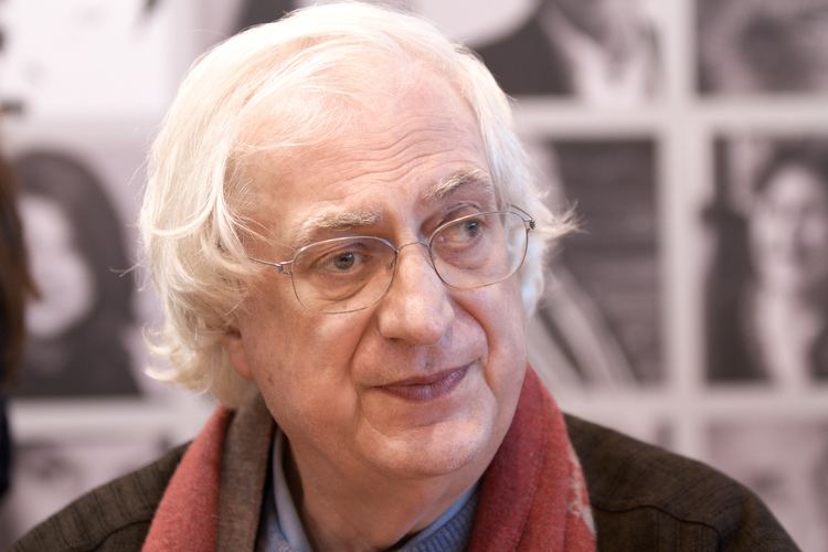 Bertrand Tavernier httpsuploadwikimediaorgwikipediacommons00