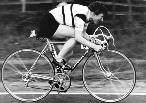 Beryl Burton Cycling legend Beryl Burton to be awarded Leeds39 highest