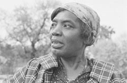 Bessie Jones wwwculturalequityorgimagesalprofilesprofiles