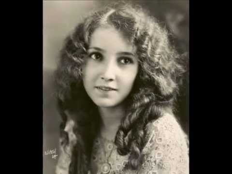 Bessie Love Bessie Love biography YouTube