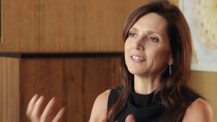 Beth Comstock Personal Connection in Corporate Storytelling Beth