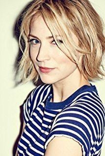 Beth Riesgraf iamediaimdbcomimagesMMV5BMjA4MjIzMzc0Ml5BMl5