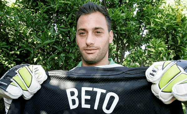 Beto (footballer, born 1982) The Best Footballers Beto is a Portuguese footballer as a goalkeeper