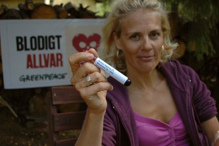 Bettina Sågbom Bettina SgbomEk mukana myrkkykampanjassa Greenpeace Finland