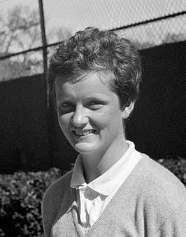 Betty Stöve httpsuploadwikimediaorgwikipediacommonsthu