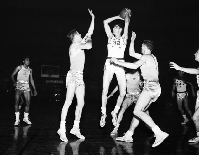 Bevo Francis Bevo39 Francis scored 113 poins in college game dead at