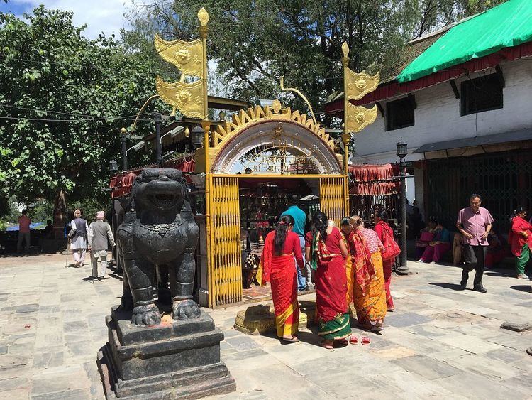 Bhadrakali Temple (Kathmandu) httpsuploadwikimediaorgwikipediacommonsthu