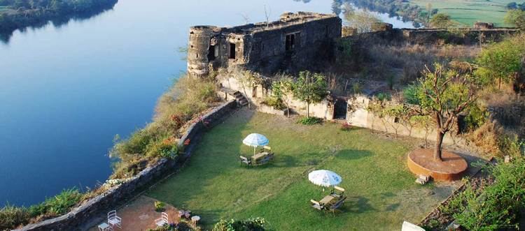 Bhainsrorgarh Heritage Homestays Palace Fort Hotel in Rajasthan Near Chittorgarh