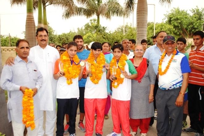 Bhiwani Boxing Club Pugilists get rousing welcome on return to Bhiwani boxing club