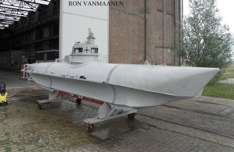 Biber (submarine) WARSHIPSRESEARCH Second World War German midget submarine Biber