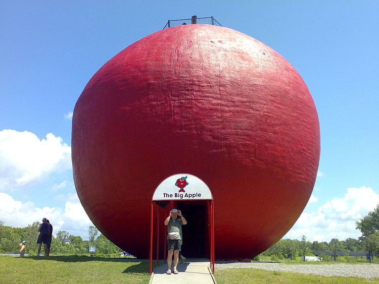 Big Apple (Colborne, Ontario)