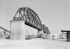 Big Four Bridge httpsuploadwikimediaorgwikipediacommonsthu