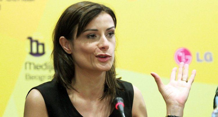 Biljana Srbljanović Biljana Srbljanovi Ko glasa za Vuia glasa za nezavisno Kosovo