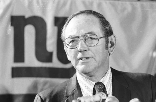 Bill Arnsparger ExGiant Harry Carson saddened by death of Bill Arnsparger