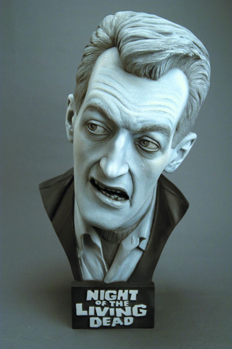 Bill Hinzman PREVIEWSworld NOTLD CEMETERY ZOMBIE 11 SCALE BUST