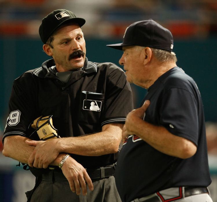 Bill Hohn Chipper rips umpire over fist bump ejections wwwajccom