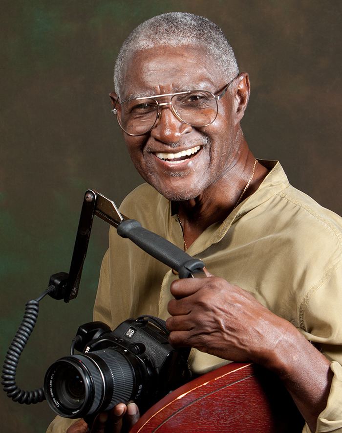 Bill Jones (artist) Celebrity photographer Bill Jones dies at 83 Wave Newspapers