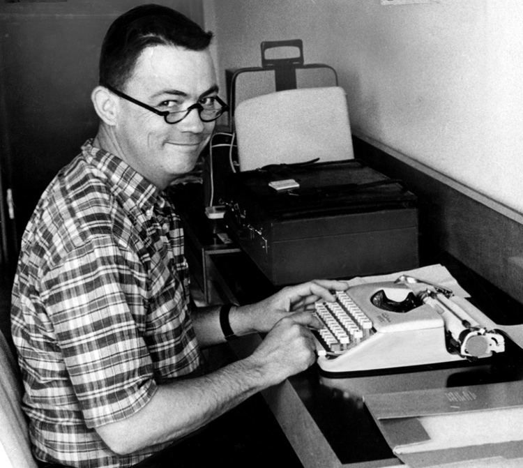 Bill Mauldin Cartoonist Bill Mauldin in Vietnam 1965 Archive Photo