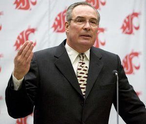 Bill Moos Washington State will hire Bill Moos to replace Jim Sterk as