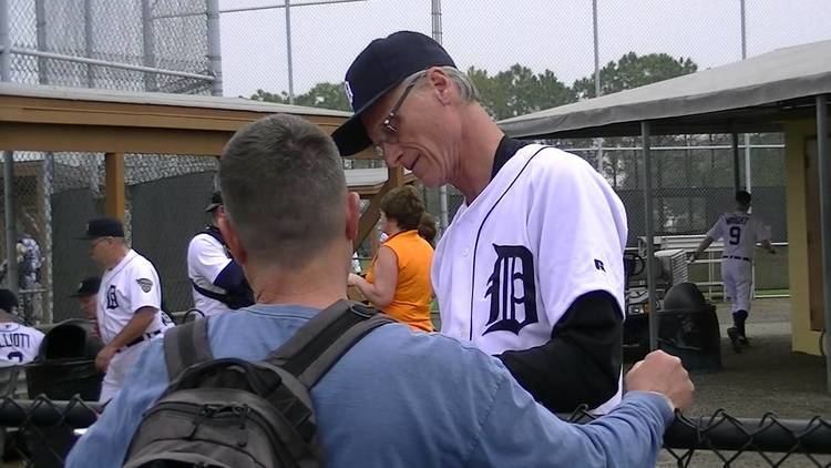 Bill Scherrer Bill Scherrer signing autographs MLB Detroit Tigers YouTube