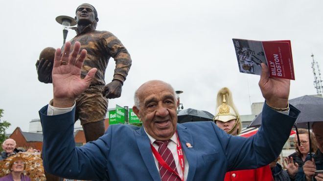 Billy Boston Billy Boston Wigan rugby legends statue is unveiled BBC News