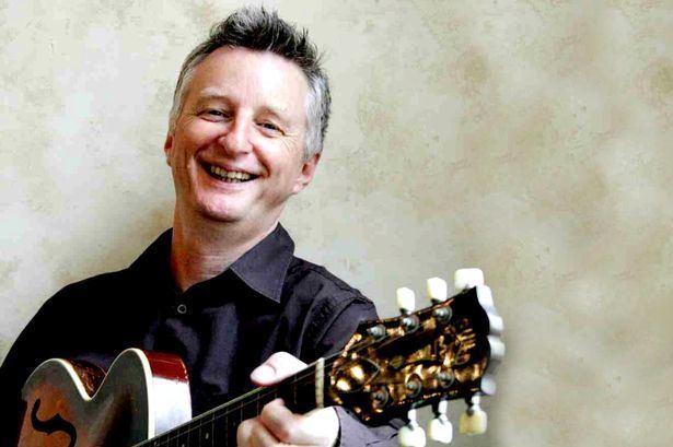 Billy Bragg Billy Bragg to headline anticuts gig in Manchester