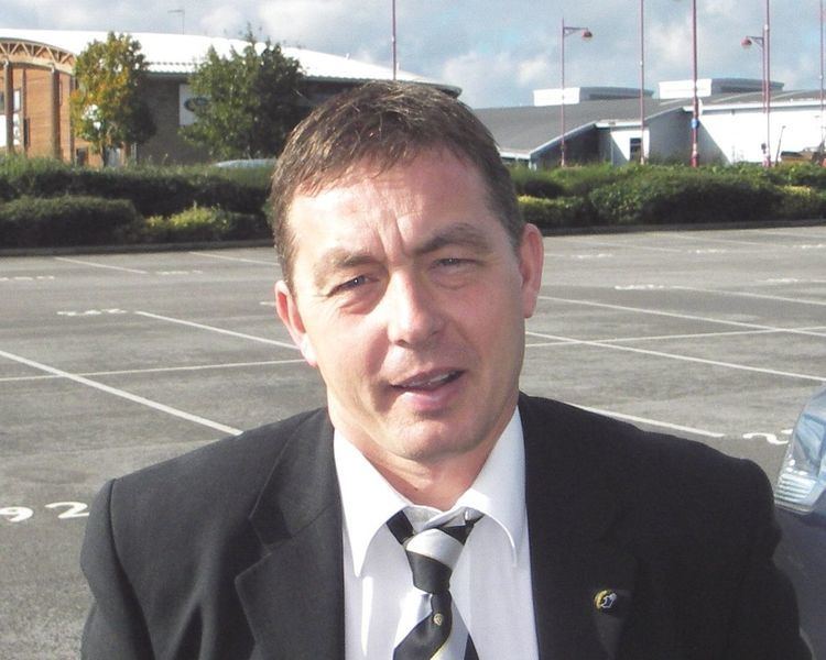 Billy Davies httpsuploadwikimediaorgwikipediacommonsthu