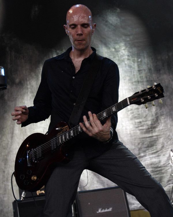 Billy Howerdel Billy Howerdel of ASHES dIVIDE photo Rob Klein photos at