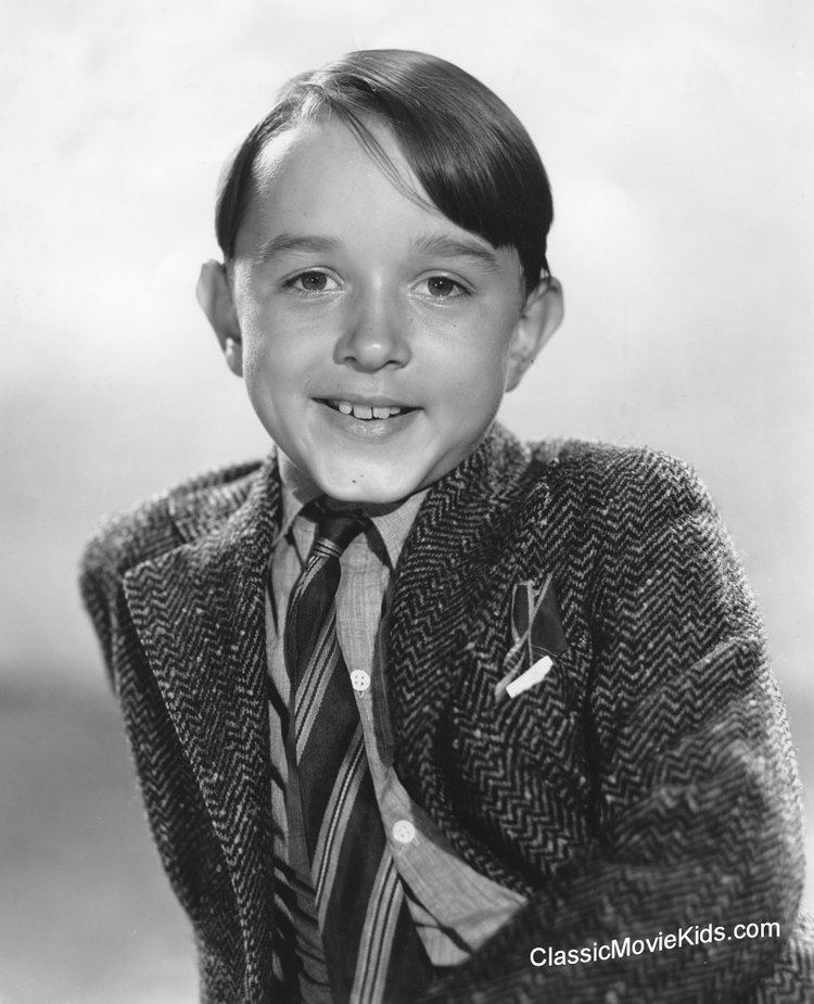 Billy Lee (actor) Billy Lee appeared in some 39 movies from 1934 until 1943 His first