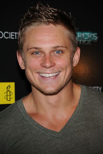 Billy Magnussen Disney39s 39Into the Woods39 Gets a New Prince in the Form of