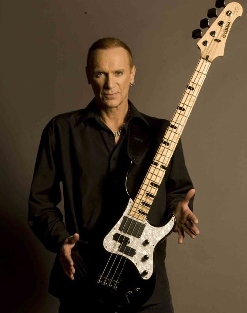 Billy Sheehan httpspbstwimgcomprofileimages72166777IMG