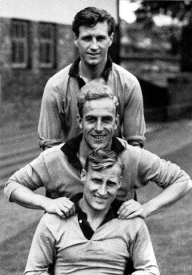 Billy Wright (footballer, born 1924) Jimmy Mullen Billy Wright and Bert Williams MY FOOTBALL MEMORIES