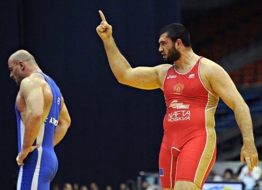 Bilyal Makhov Russian wrestles for gold after poison trauma