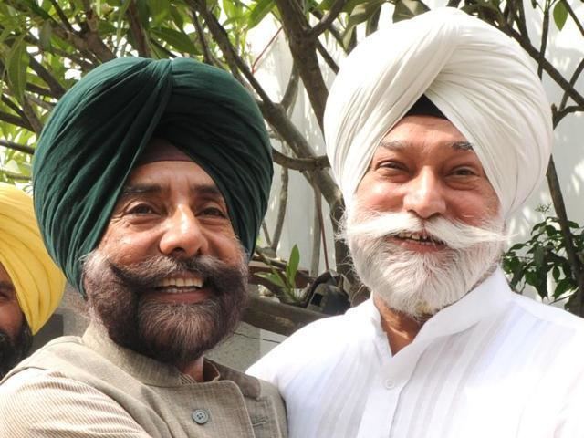 Bir Devinder Singh Brar gets Bir Devinder39s backing against 39CaptainBadal nexus