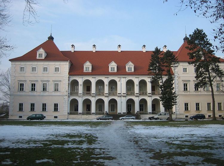 Biržai Castle FileBirzai castleJPG Wikimedia Commons