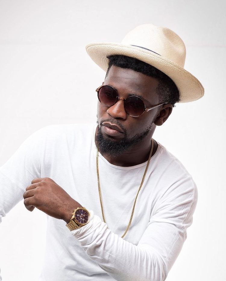 Bisa Kdei Bisa Kdei Releases Promo Pictures Ahead Of New Song With Mugeez