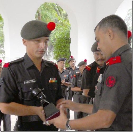 Bishnu Shrestha A Gurkha soldier who fought 30 train robbers Nepali