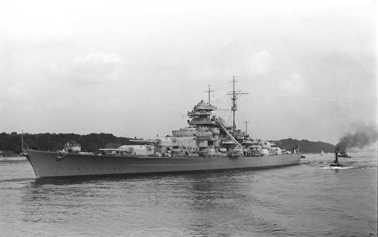 Bismarck (film) movie scenes Bundesarchiv Bild 193 04 1 26 Schlachtschiff Bismarck jpg