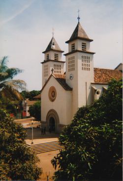 Bissau Cathedral httpsuploadwikimediaorgwikipediacommonsthu