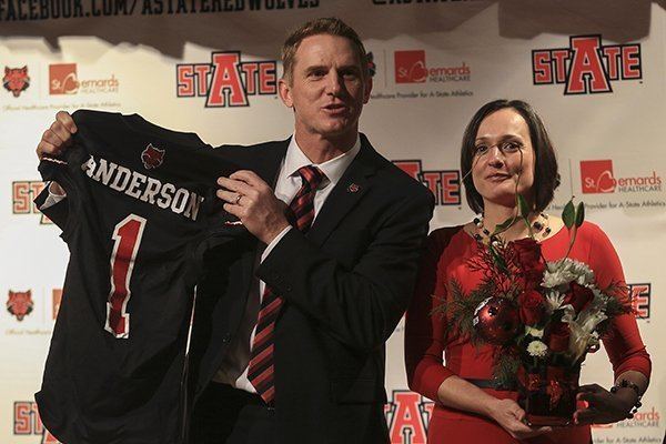 Blake Anderson (American football) Arkansas State football coachs wife battling cancer