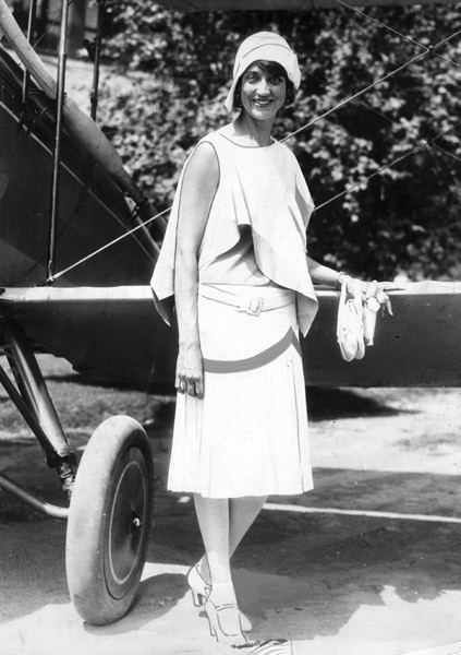 Blanche Noyes Aviatrix Blanche Noyes prior to the 1929 transcontinental