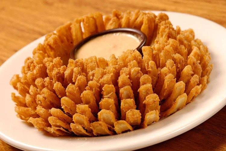 Blooming onion how to make a blooming onion YouTube
