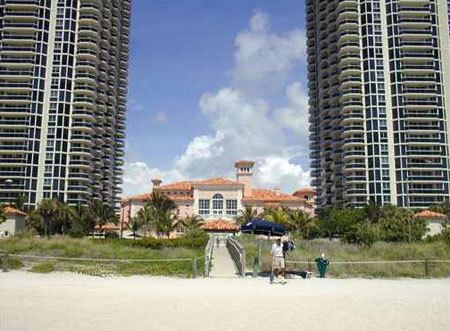 Blue and Green Diamond Blue and Green Diamond condo for sale and rent Miami Beach