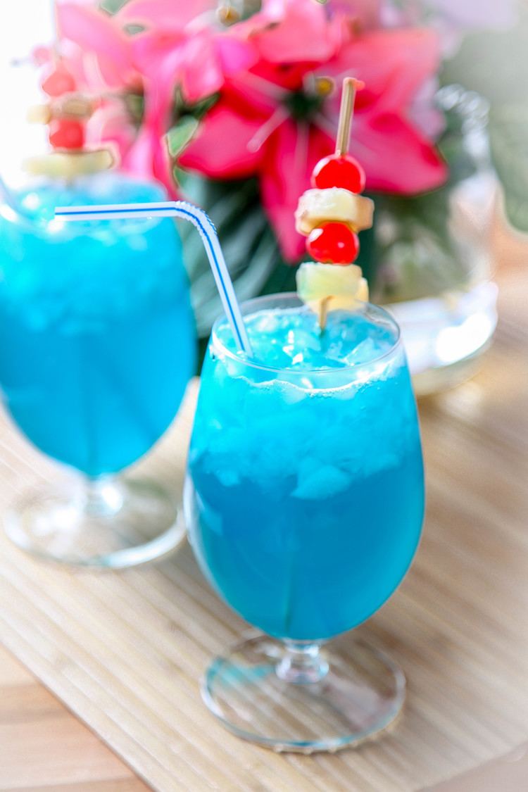 Blue Hawaii (drink) Blue Hawaiian Recipe Baking Beauty