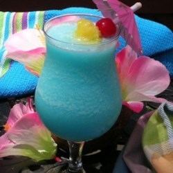Blue Hawaii (drink) imagesmediaallrecipescomuserphotos250x250226
