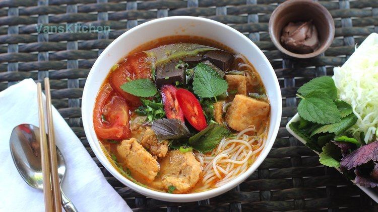 Bún riêu Vietnamese crab noodle soup Bn riu YouTube