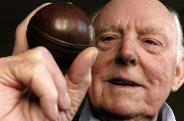 Bob Appleyard OBITUARY Yorkshire cricket great Appleyard dies aged 90